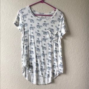 White slouchy Hollister shirt